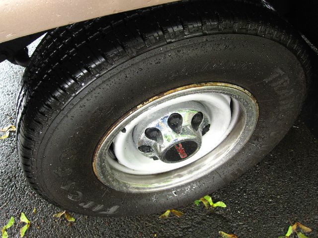 GMC Sierra 2500 1997 photo 2