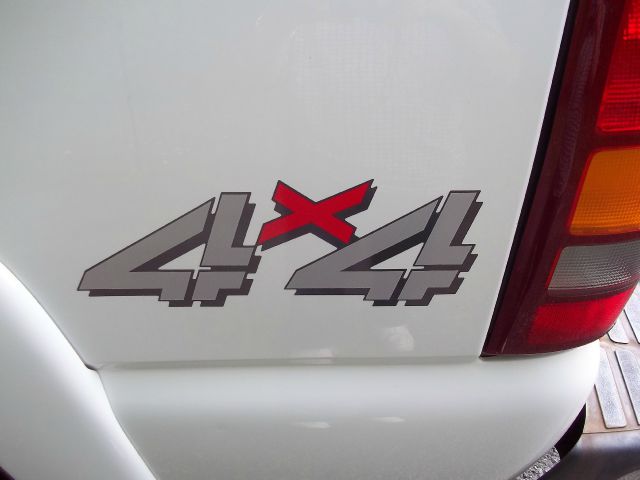 GMC Sierra 2500 2003 photo 1