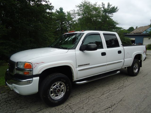 GMC Sierra 2500 2004 photo 2