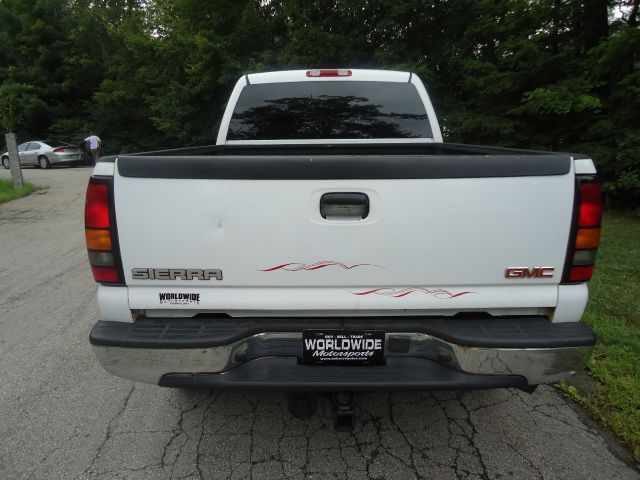 GMC Sierra 2500 2004 photo 3