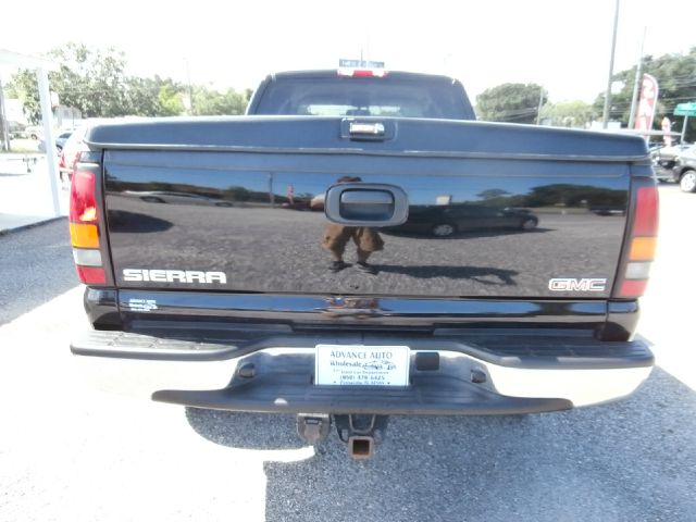 GMC Sierra 2500 2004 photo 11
