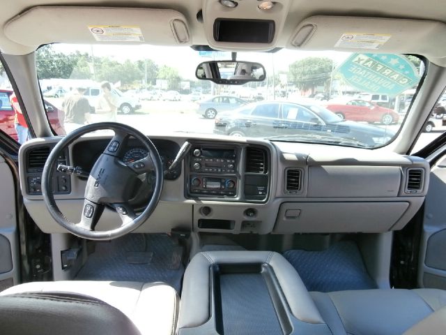 GMC Sierra 2500 2004 photo 15