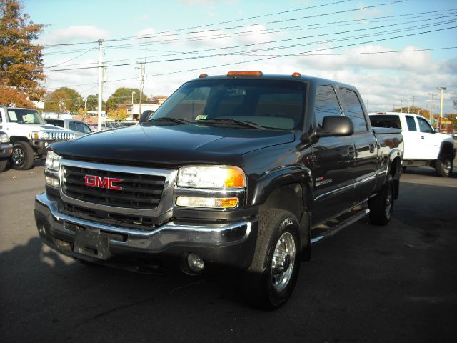 GMC Sierra 2500 2004 photo 2