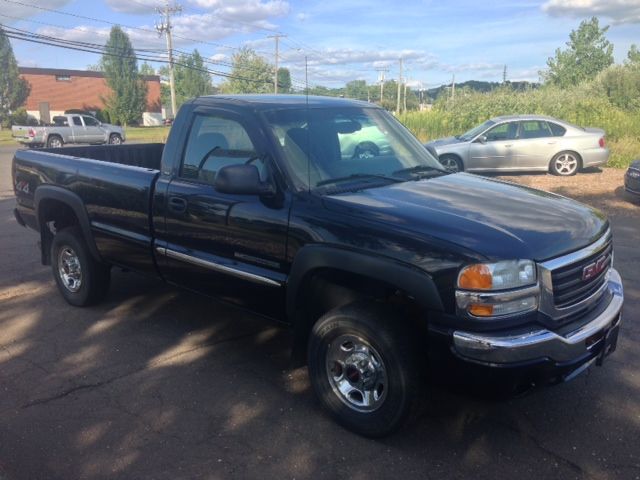 GMC Sierra 2500 2004 photo 2