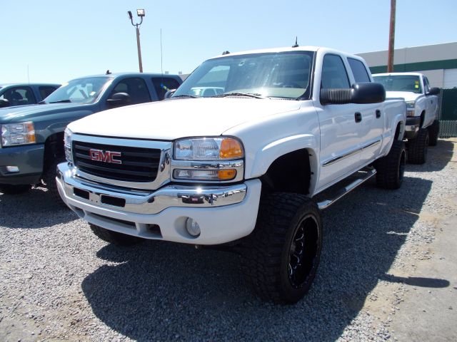 GMC Sierra 2500 2004 photo 1