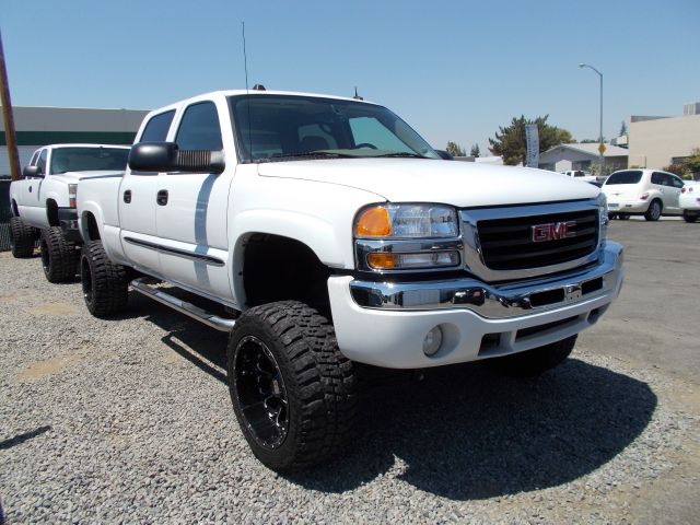 GMC Sierra 2500 2004 photo 2