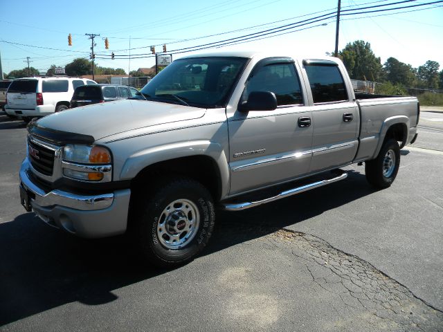 GMC Sierra 2500 2004 photo 1