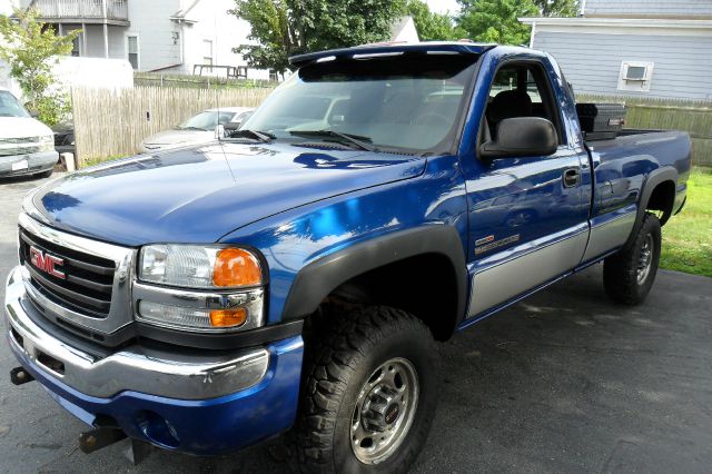 GMC Sierra 2500 2004 photo 1