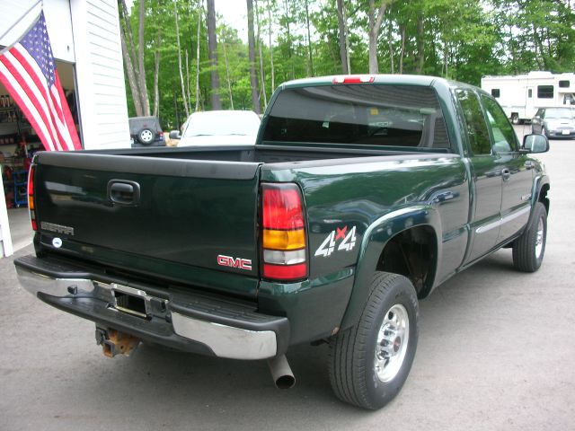 GMC Sierra 2500 4DR SUV AT Pickup Truck