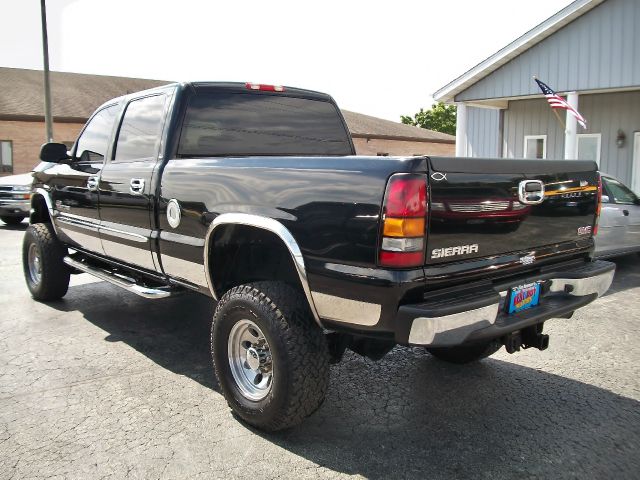 GMC Sierra 2500 2005 photo 2