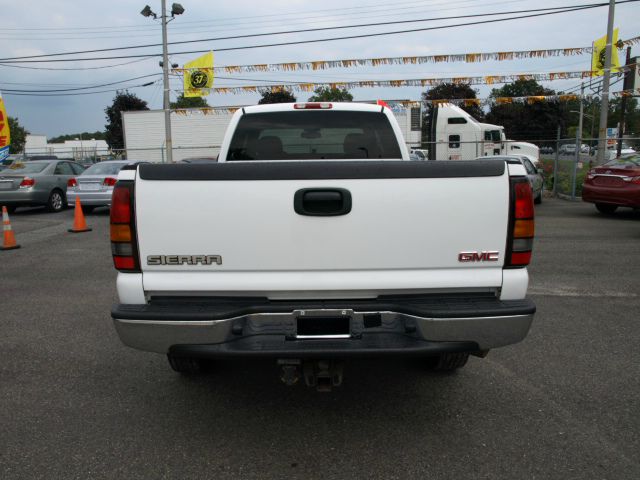 GMC Sierra 2500 2005 photo 1