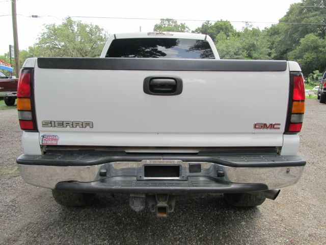 GMC Sierra 2500 Cloth Buckets Pickup Truck