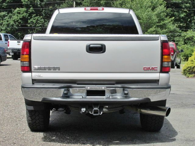 GMC Sierra 2500 2005 photo 2