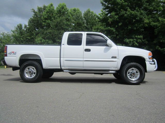 GMC Sierra 2500 2005 photo 1
