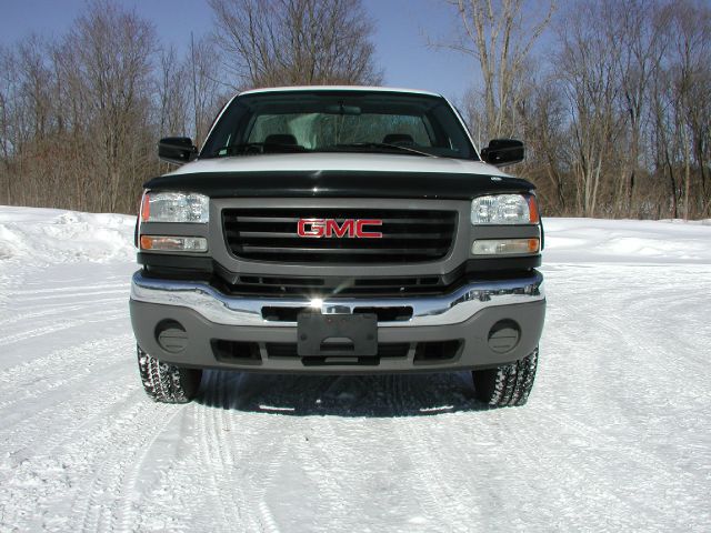 GMC Sierra 2500 2006 photo 2