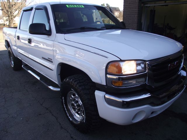 GMC Sierra 2500 2006 photo 2