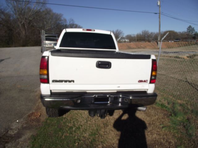 GMC Sierra 2500 2006 photo 3