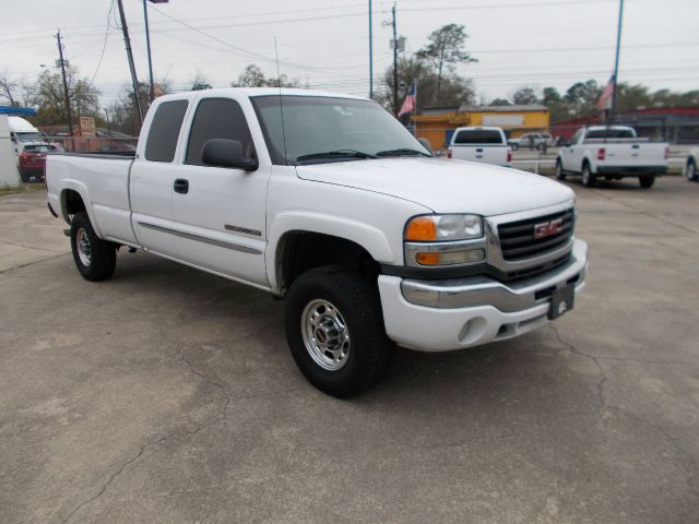 GMC Sierra 2500 2006 photo 3