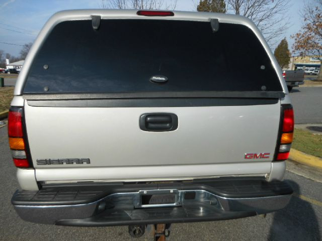 GMC Sierra 2500 2006 photo 2