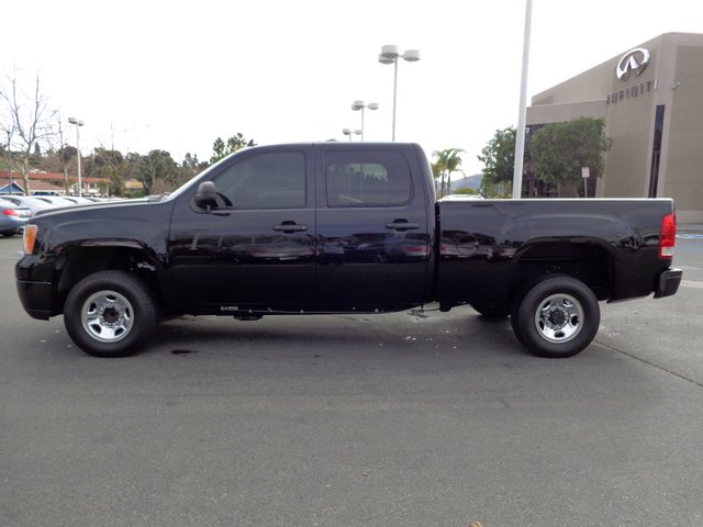 GMC Sierra 2500 2010 photo 1