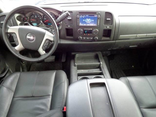 GMC Sierra 2500 2010 photo 3