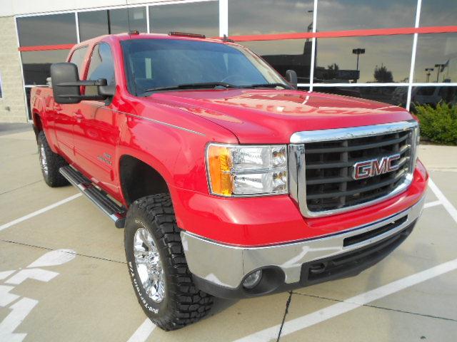 GMC Sierra 2500 2010 photo 1
