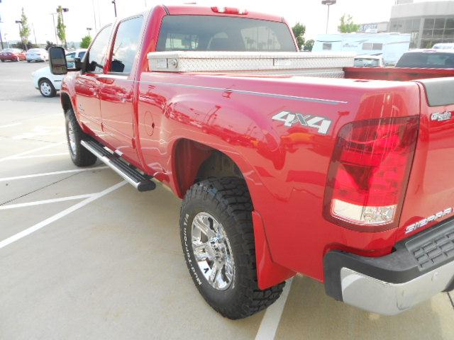 GMC Sierra 2500 2010 photo 3