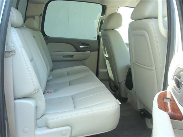 GMC Sierra 2500 2010 photo 1