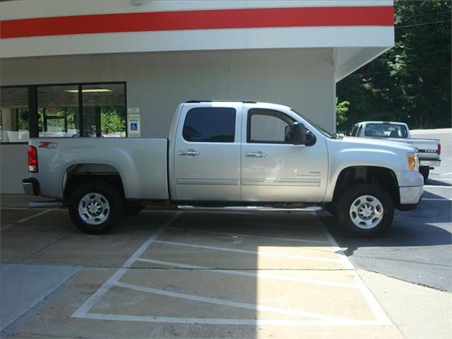 GMC Sierra 2500 2010 photo 3