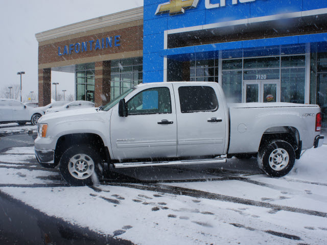 GMC Sierra 2500 2010 photo 1