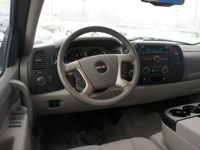 GMC Sierra 2500 2010 photo 5