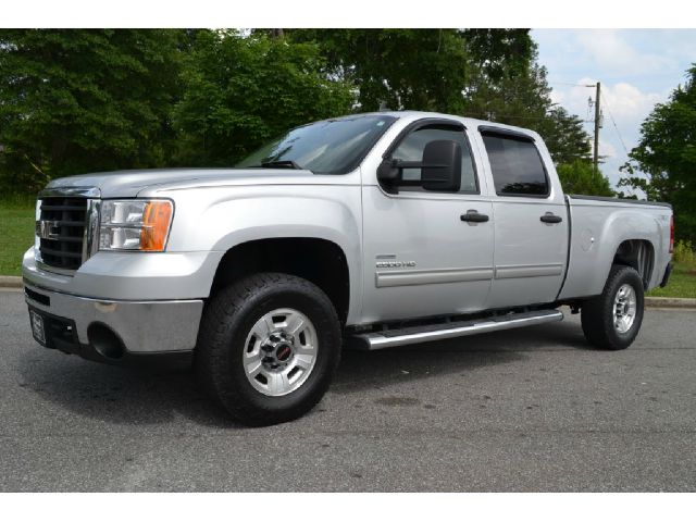 GMC Sierra 2500 2010 photo 3