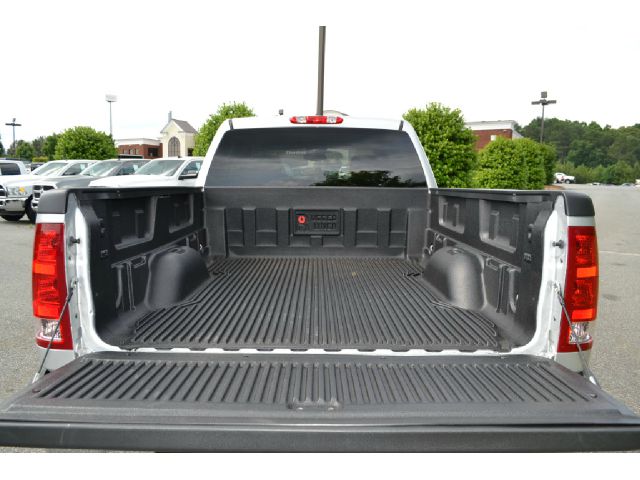 GMC Sierra 2500 2010 photo 4