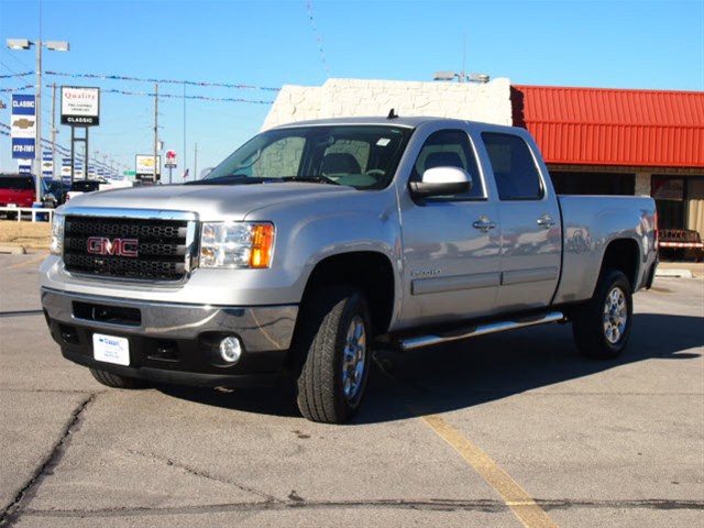 GMC Sierra 2500 2011 photo 3