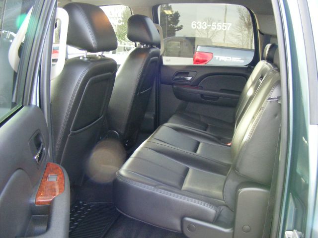 GMC Sierra 2500 2011 photo 2