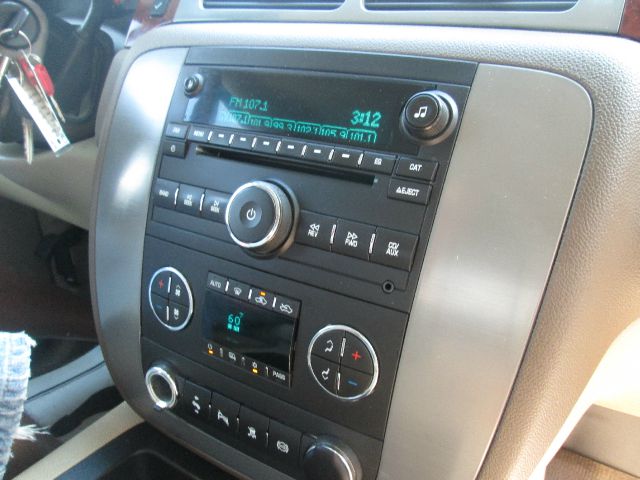 GMC Sierra 2500 2011 photo 2