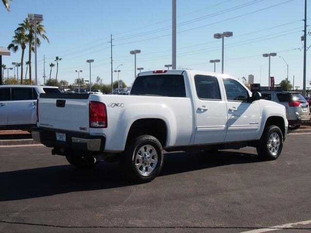GMC Sierra 2500 2011 photo 2