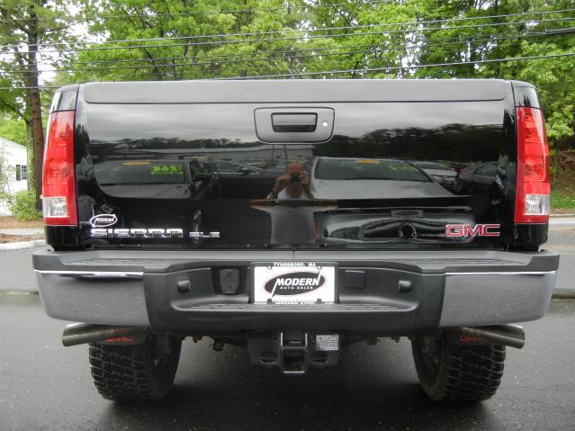 GMC Sierra 2500 2011 photo 3