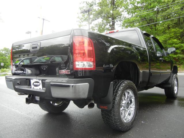 GMC Sierra 2500 2011 photo 4