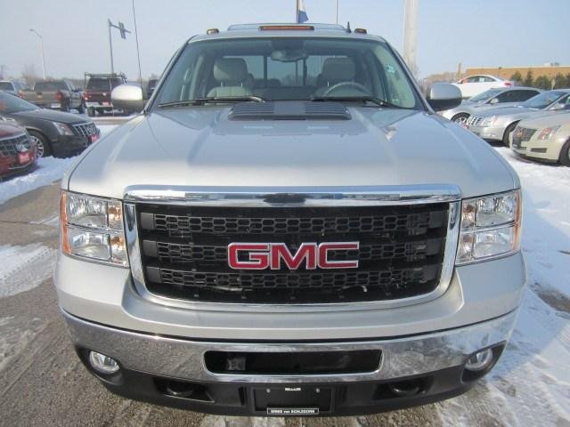 GMC Sierra 2500 2011 photo 2