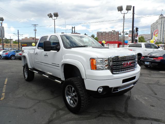 GMC Sierra 2500 Sr5...4-wheel Drive Pickup Truck