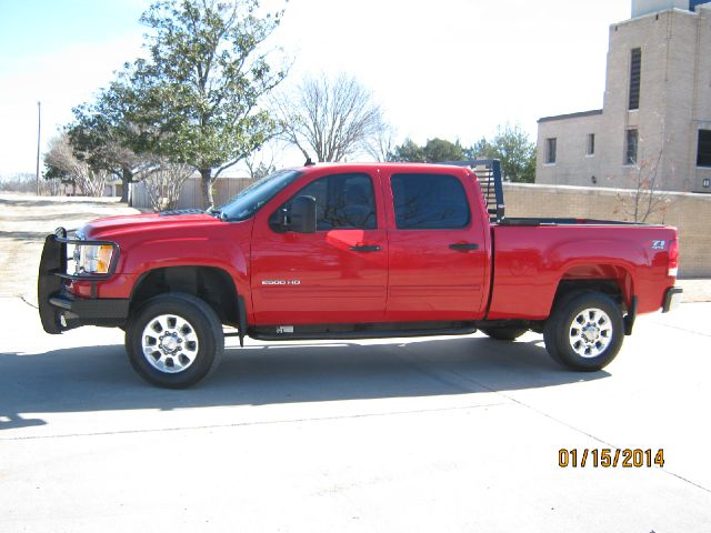 GMC Sierra 2500 2012 photo 2