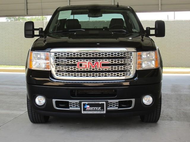 GMC Sierra 2500 2013 photo 3