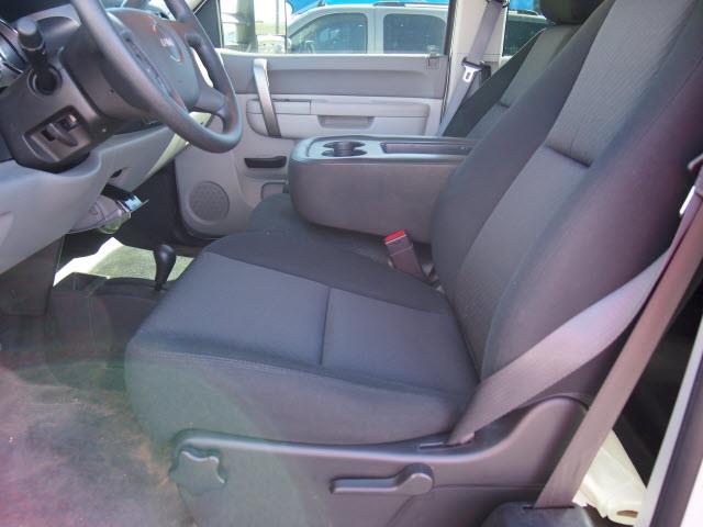 GMC Sierra 2500 2013 photo 3