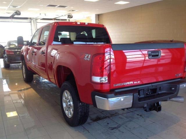GMC Sierra 2500 2014 photo 2