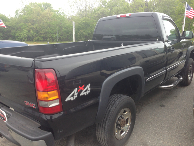 GMC Sierra 2500HD 4x4 Crew Cab LE Pickup Truck