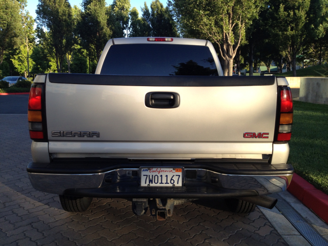GMC Sierra 2500HD 2005 photo 4