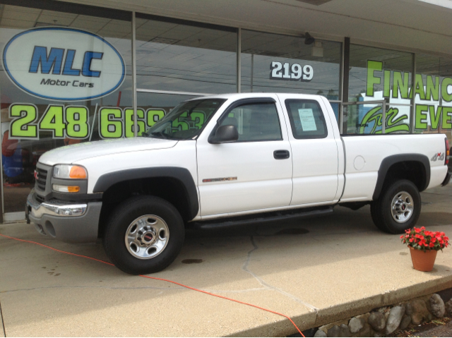 GMC Sierra 2500HD 2006 photo 2