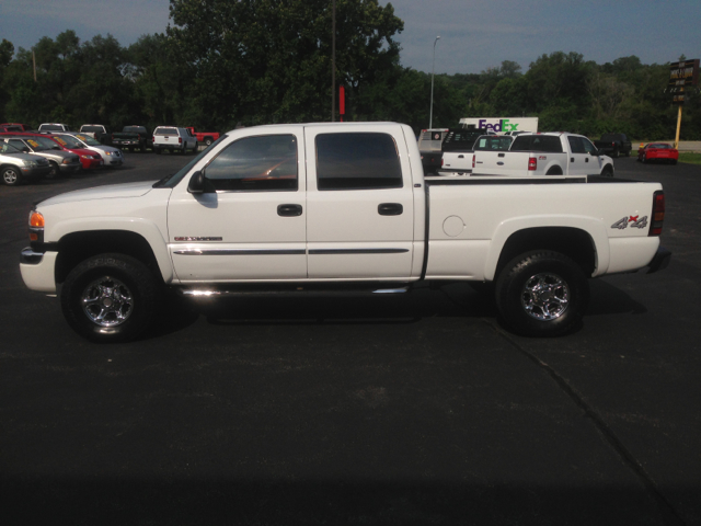 GMC Sierra 2500HD SLE Sierra 2WD Pickup Truck