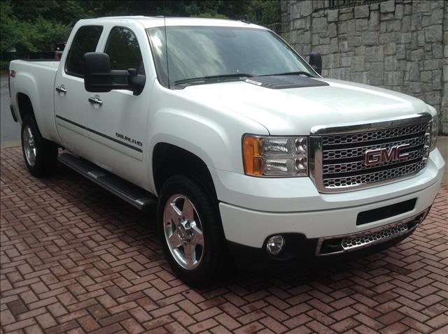 GMC Sierra 2500HD 2011 photo 1
